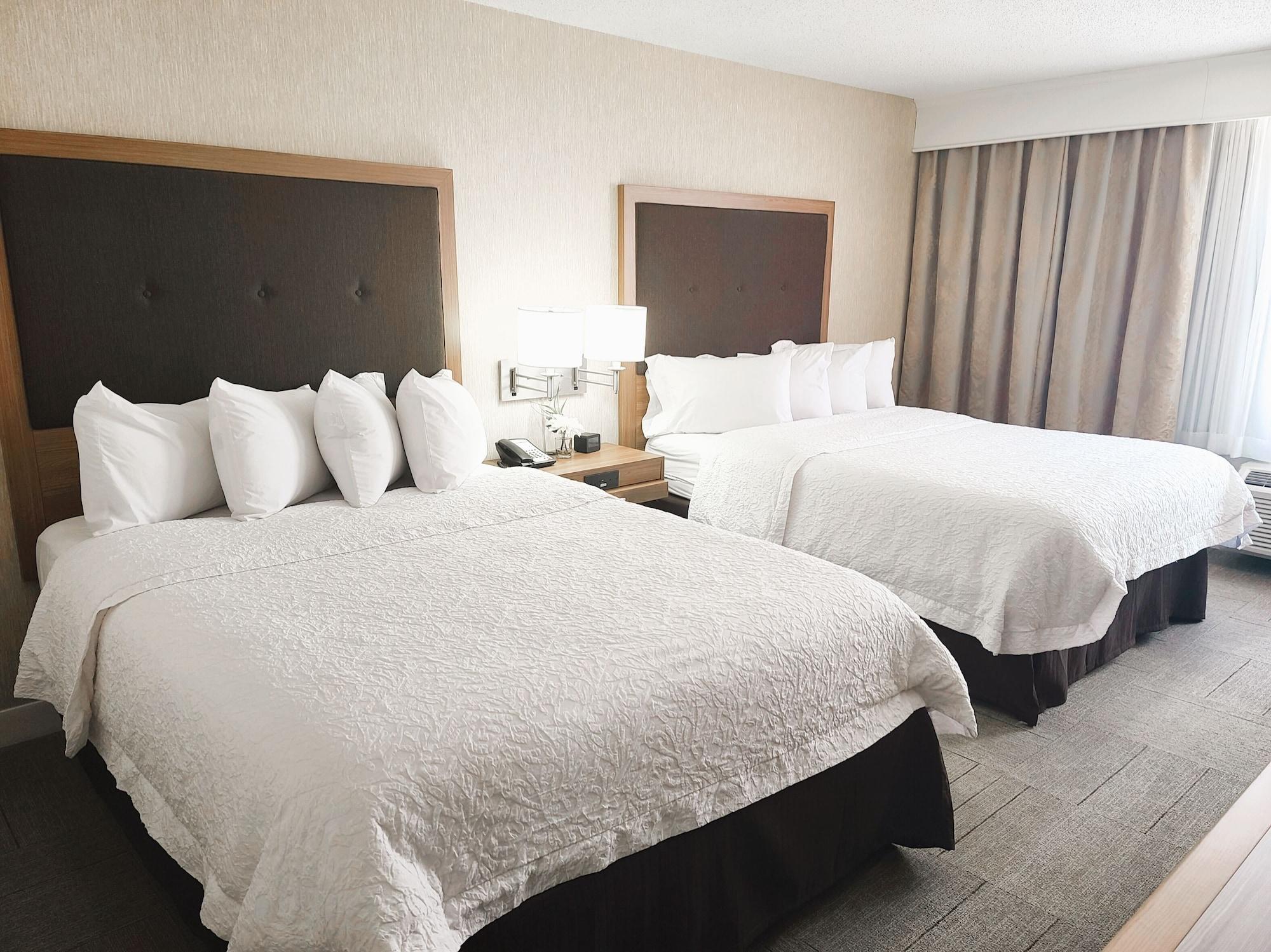 Hampton Inn & Suites Cleveland-Independence Exteriör bild