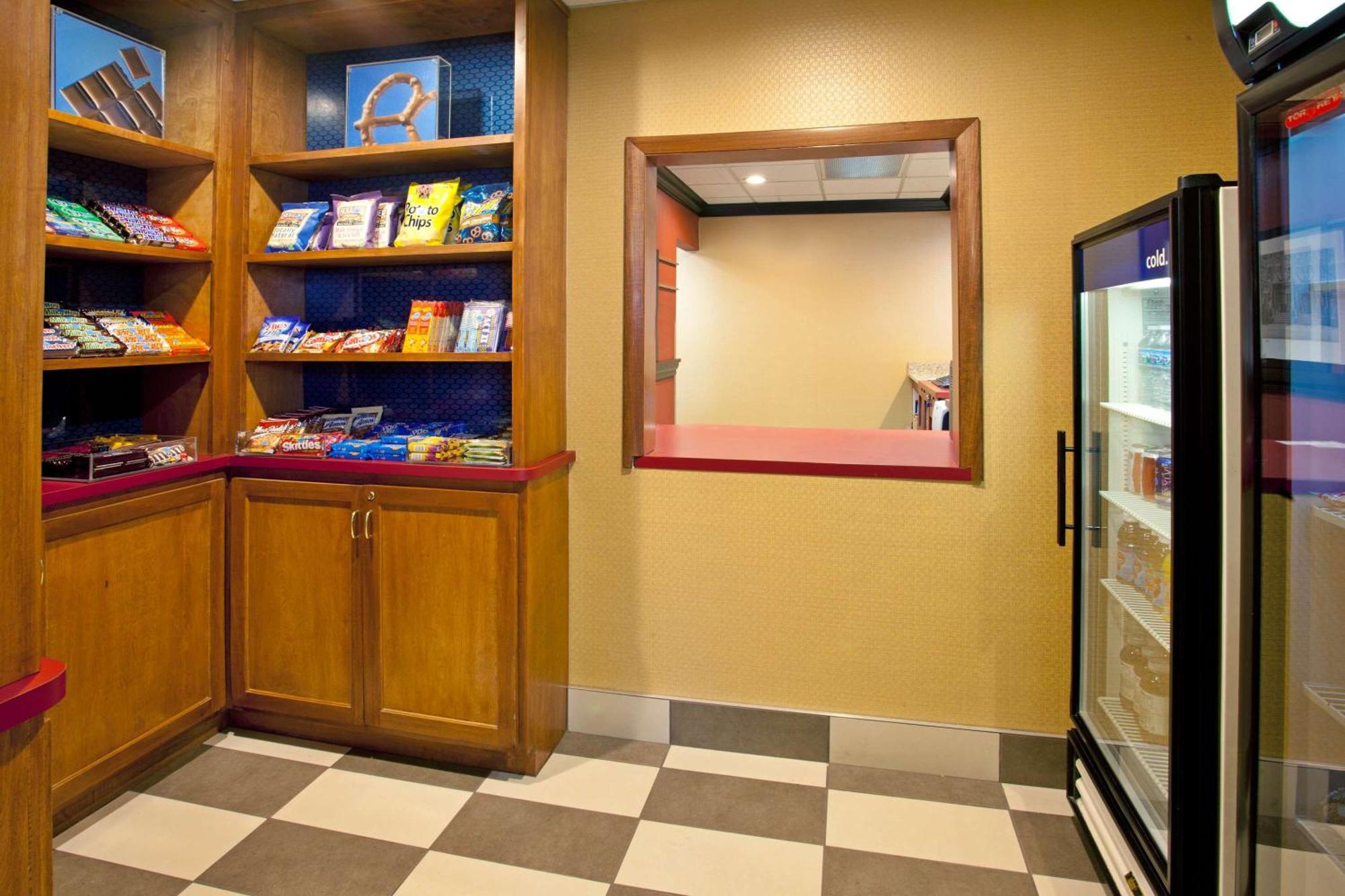 Hampton Inn & Suites Cleveland-Independence Exteriör bild