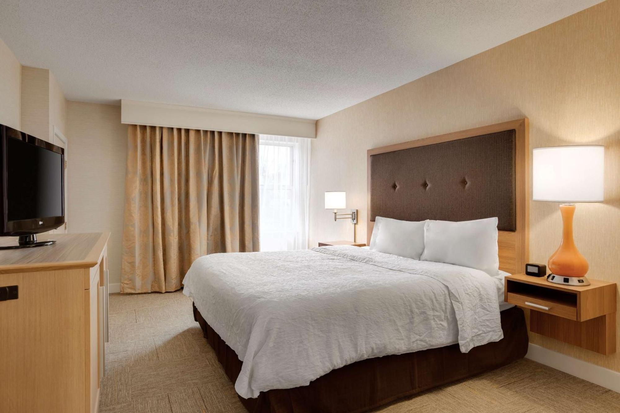 Hampton Inn & Suites Cleveland-Independence Exteriör bild