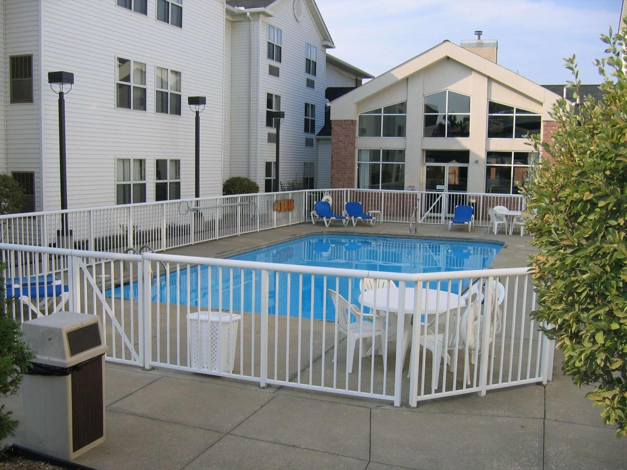 Hampton Inn & Suites Cleveland-Independence Exteriör bild