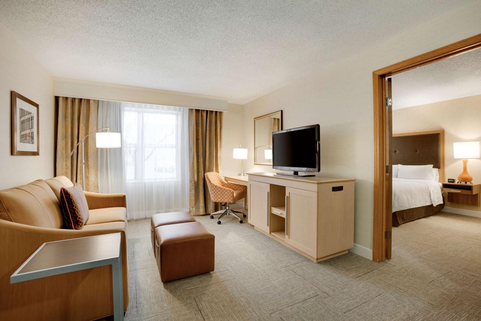 Hampton Inn & Suites Cleveland-Independence Exteriör bild