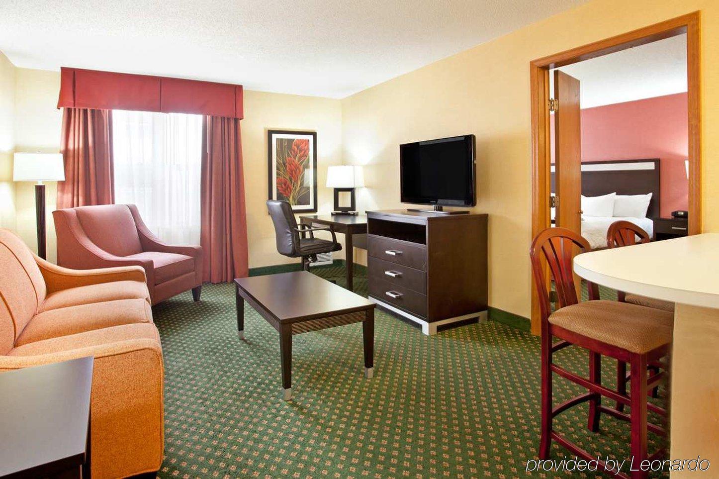 Hampton Inn & Suites Cleveland-Independence Exteriör bild