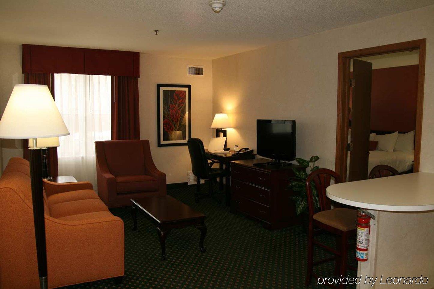 Hampton Inn & Suites Cleveland-Independence Exteriör bild
