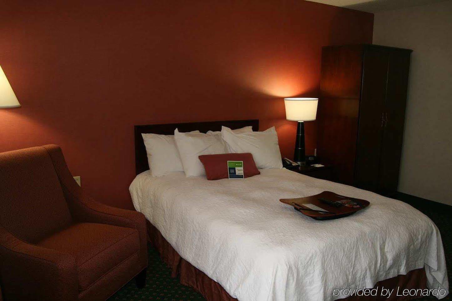 Hampton Inn & Suites Cleveland-Independence Exteriör bild